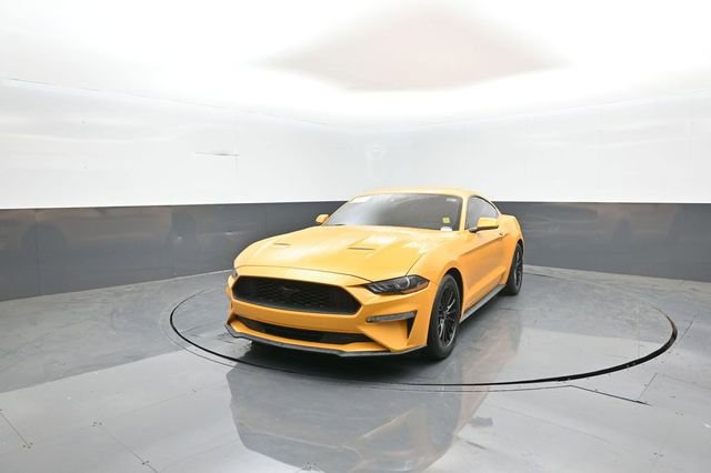Certified 2022 Ford Mustang Coupe RWD image 3