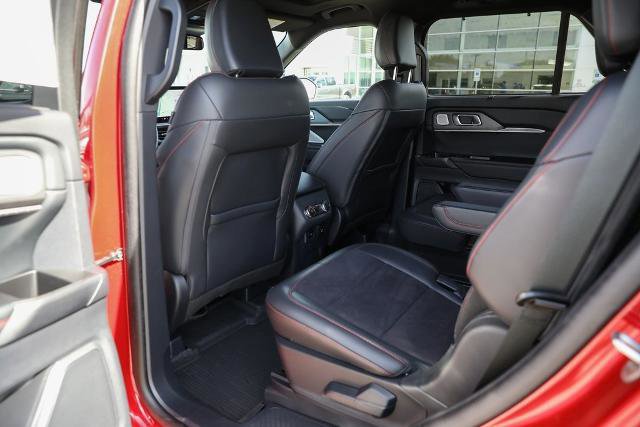 Certified 2025 Ford Explorer ST image 33