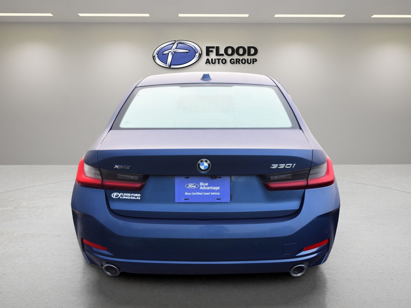 Used 2024 BMW 330i xDrive Sedan w/ Premium Package AWD/4WD image 5