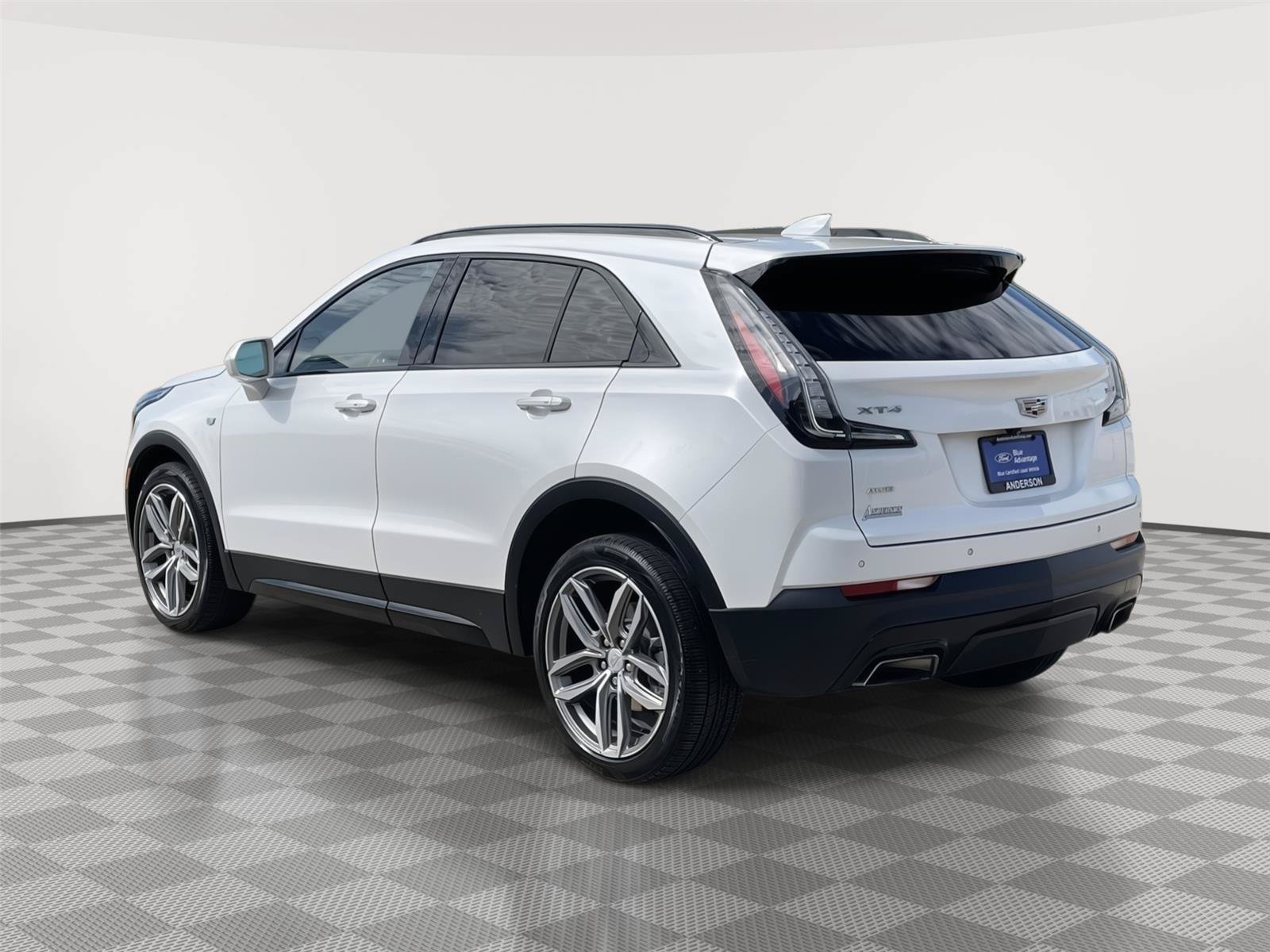 Used 2020 Cadillac XT4 Sport w/ Cold Weather Package AWD/4WD image 9