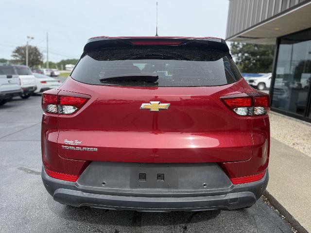 Used 2021 Chevrolet TrailBlazer LS FWD image 3