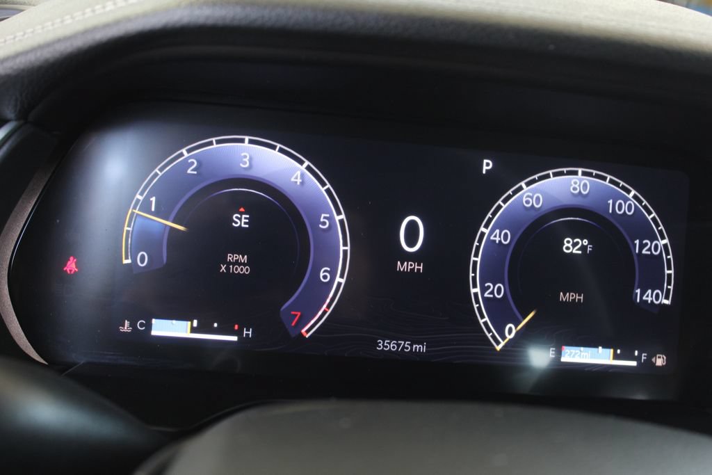 Used 2024 Jeep Grand Cherokee Limited RWD image 11