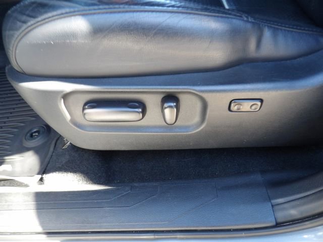 Used 2020 Toyota Tacoma Limited image 32