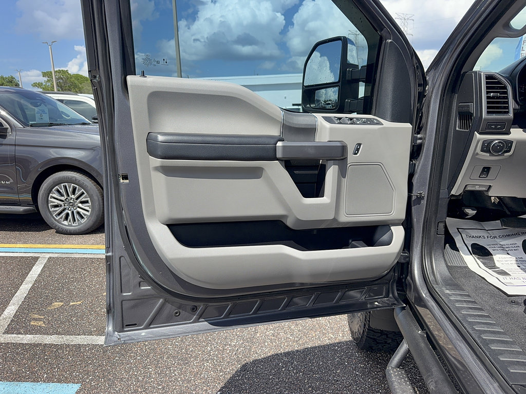 Certified 2021 Ford F250 XLT w/ XLT Premium Package AWD/4WD image 9