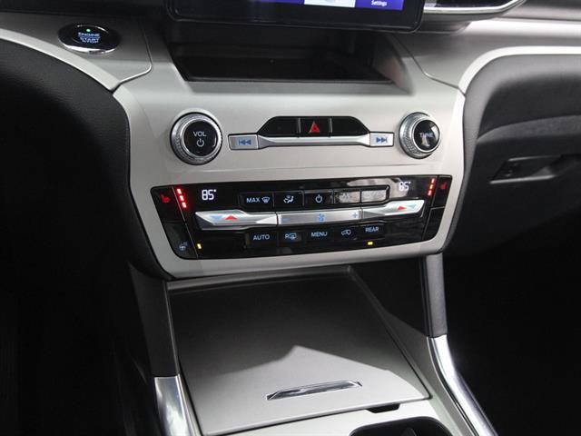 Certified 2021 Ford Explorer XLT w/ Equipment Group 202A image 15