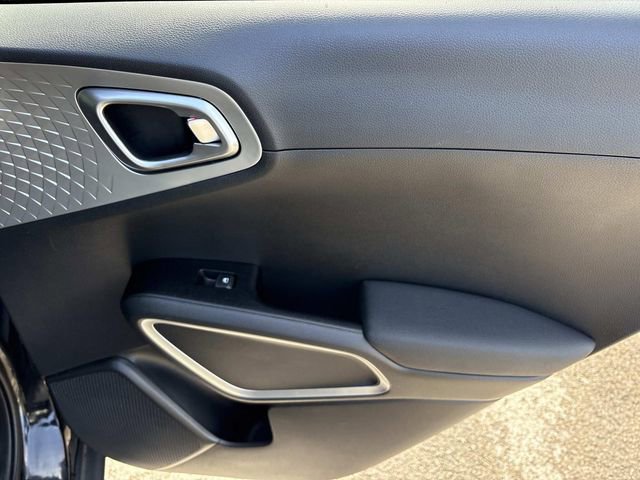 Used 2022 Kia Soul LX w/ Technology Package FWD image 19