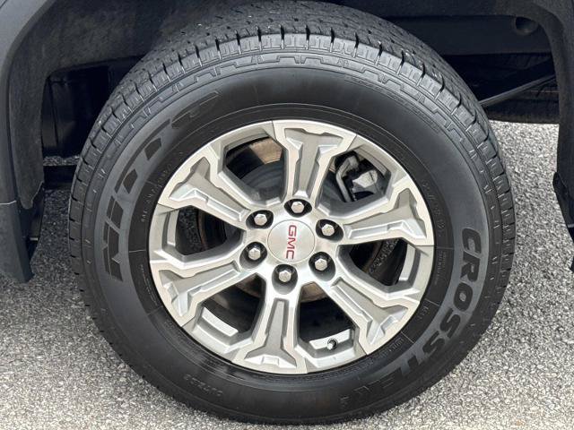 Used 2023 GMC Sierra 1500 SLT AWD/4WD image 9