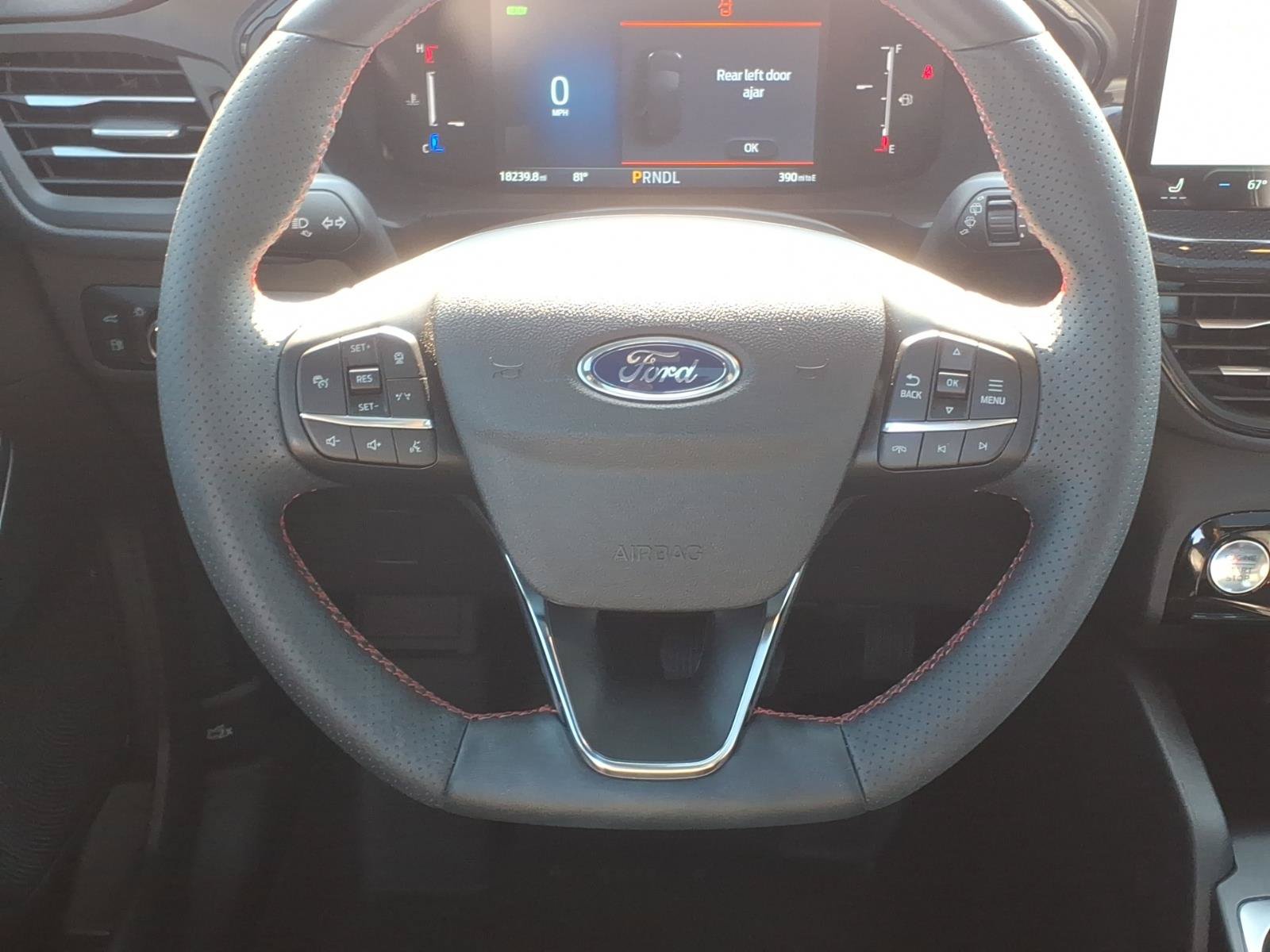 Certified 2025 Ford Escape ST-Line Select w/ Tech Pack #1 AWD/4WD image 14