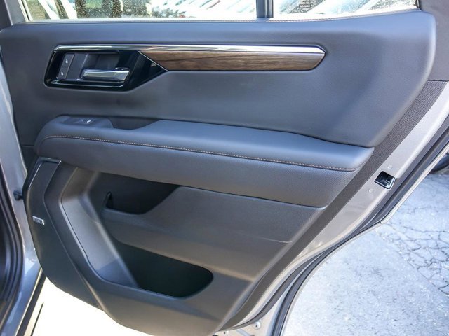 Used 2026 Chevrolet Tahoe High Country w/ Sun And Tow Package AWD/4WD image 31