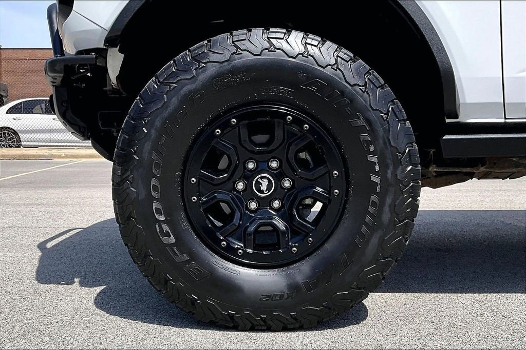 Certified 2022 Ford Bronco Wildtrak AWD/4WD image 9