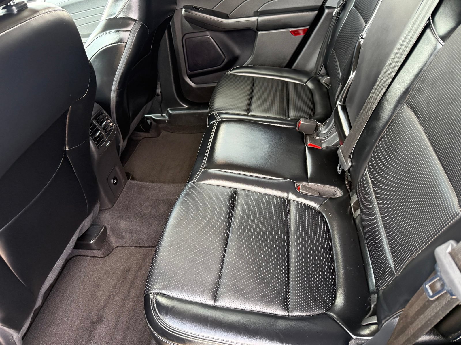 Certified 2024 Ford Escape Platinum AWD/4WD image 17