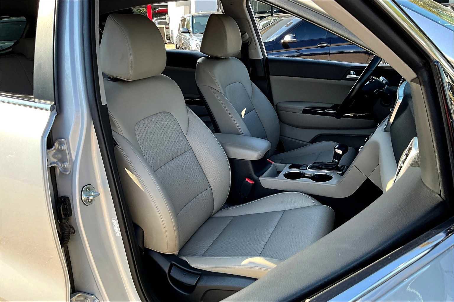 Used 2020 Kia Sportage EX image 15