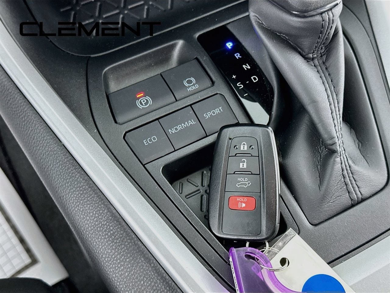Used 2025 Toyota RAV4 XLE w/ Convenience Package FWD image 23