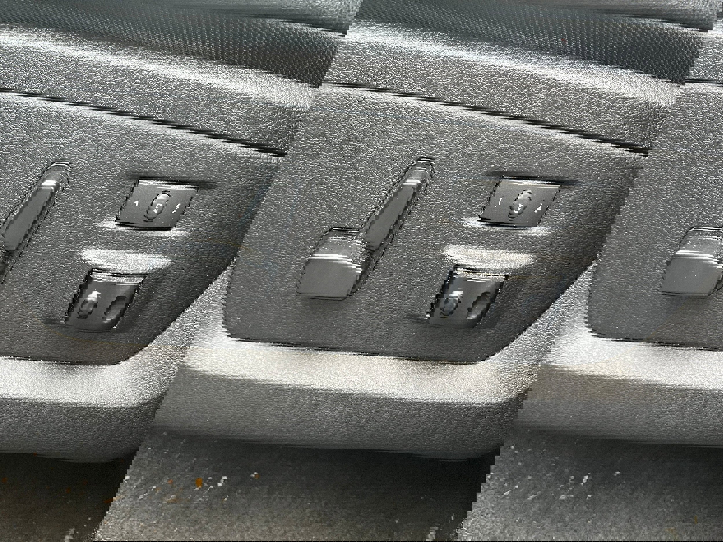 Used 2017 RAM 1500 Laramie w/ Convenience Group image 13