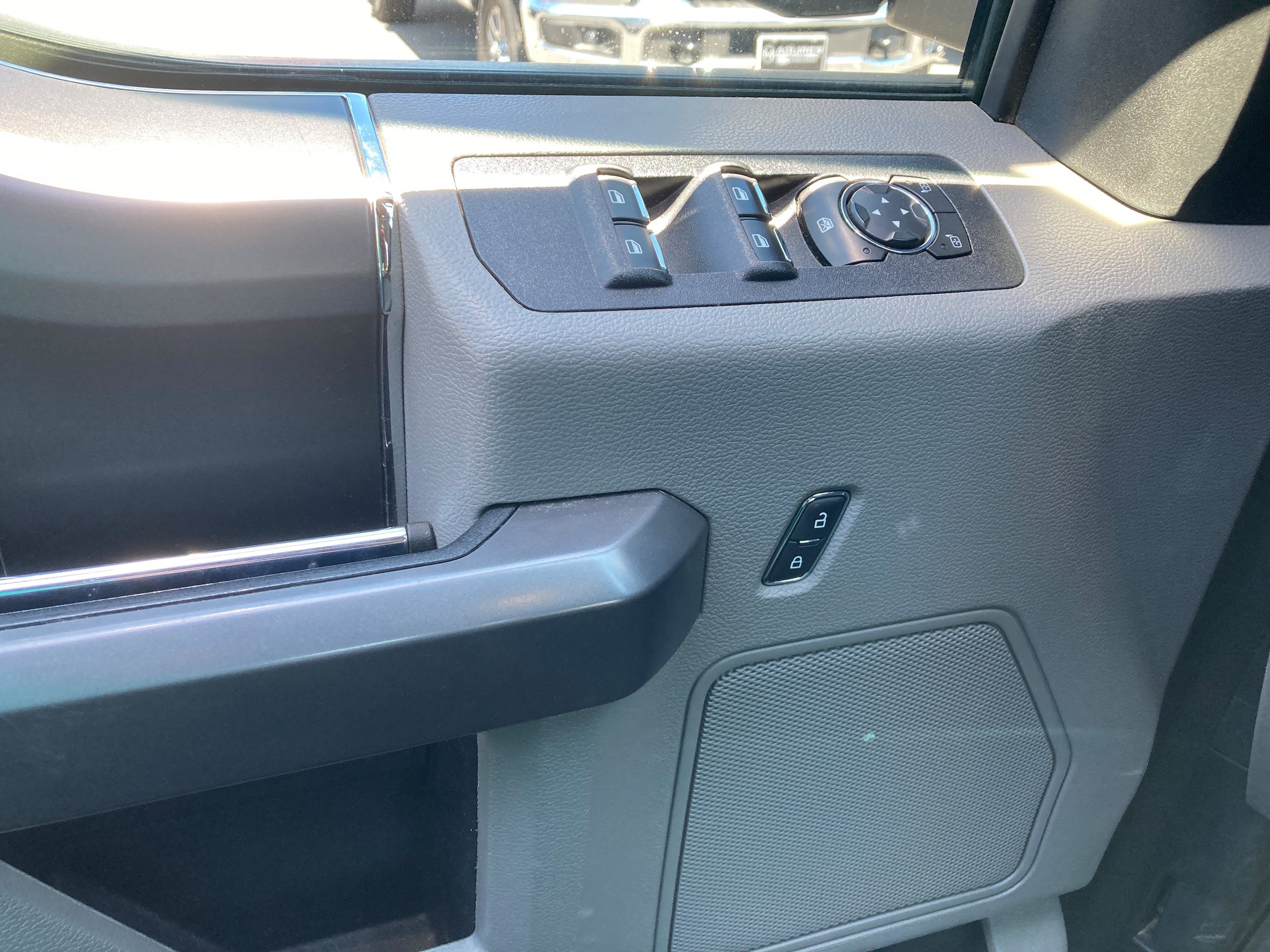 Certified 2019 Ford F150 XLT w/ Equipment Group 302A Luxury AWD/4WD image 11