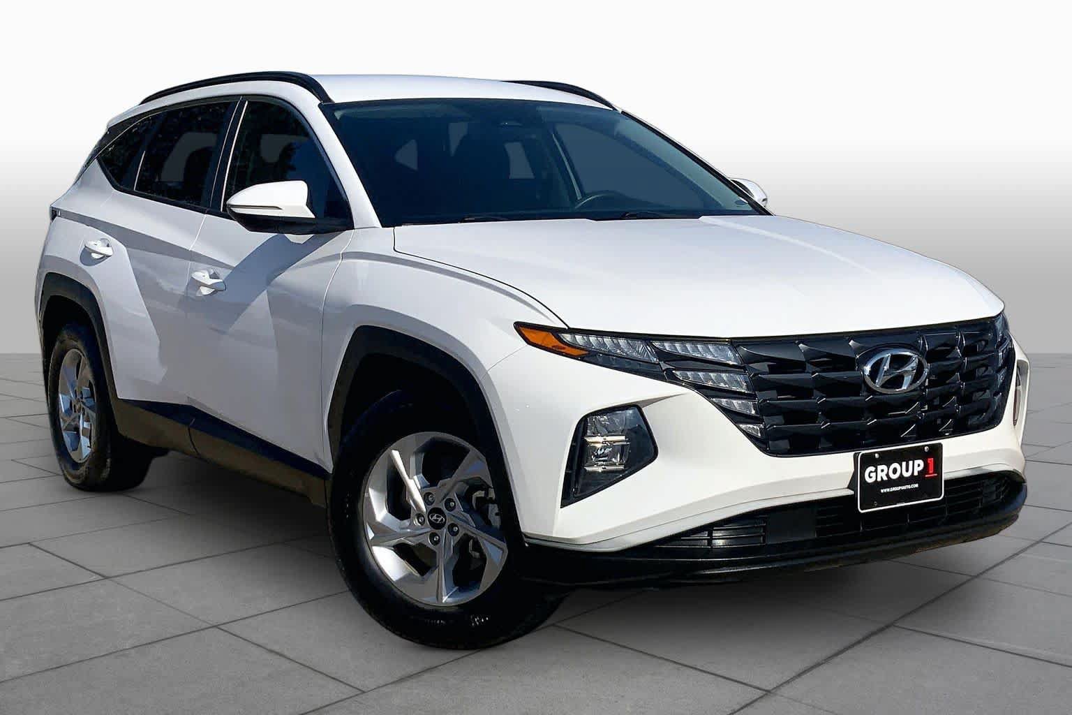 Used 2023 Hyundai Tucson SEL FWD image 2