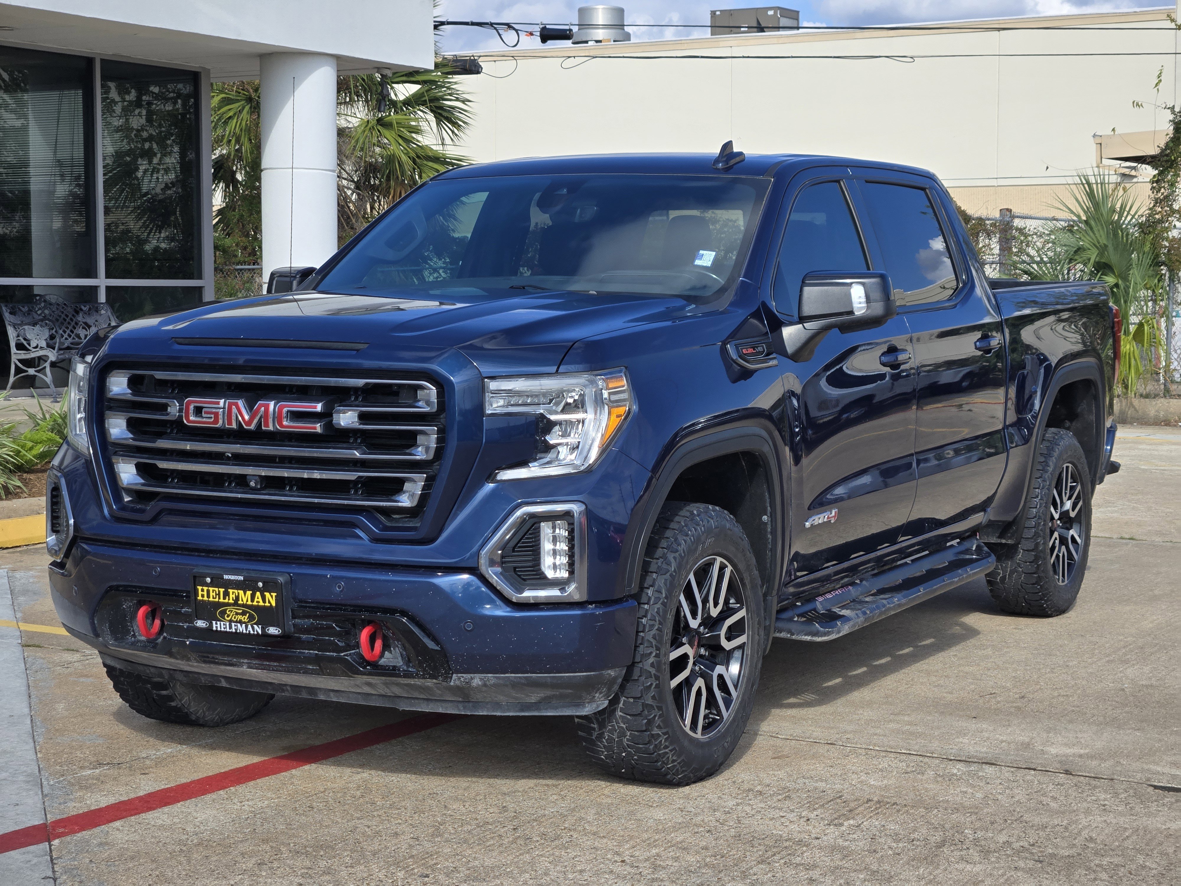 Used 2020 GMC Sierra 1500 AT4 w/ AT4 Premium Package image 2