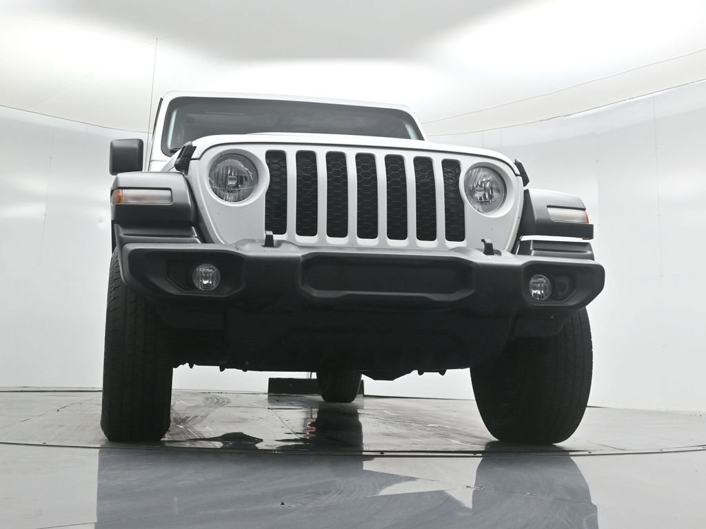 Used 2020 Jeep Gladiator Sport image 43