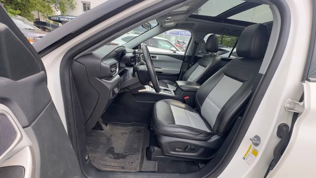 Certified 2023 Ford Explorer XLT w/ Equipment Group 202A AWD/4WD image 17