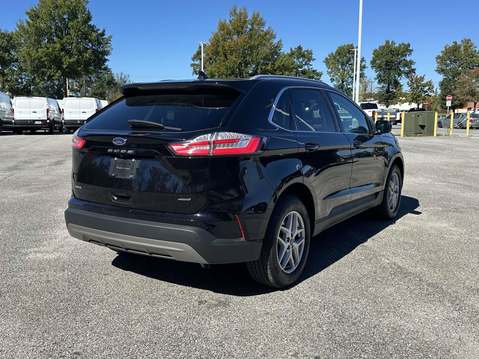 Certified 2024 Ford Edge SEL w/ Convenience Package AWD/4WD image 6