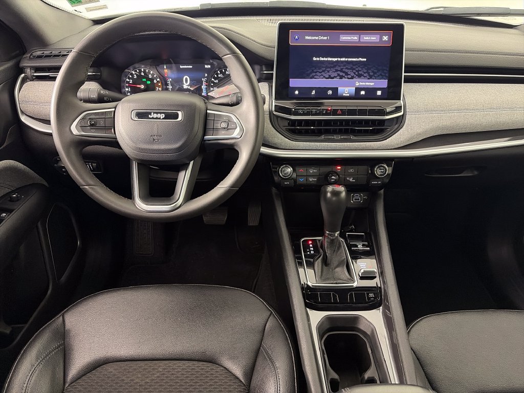 Used 2024 Jeep Compass Latitude AWD/4WD image 14