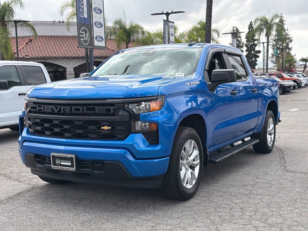 Used 2025 Chevrolet Silverado 1500 Custom RWD image 5