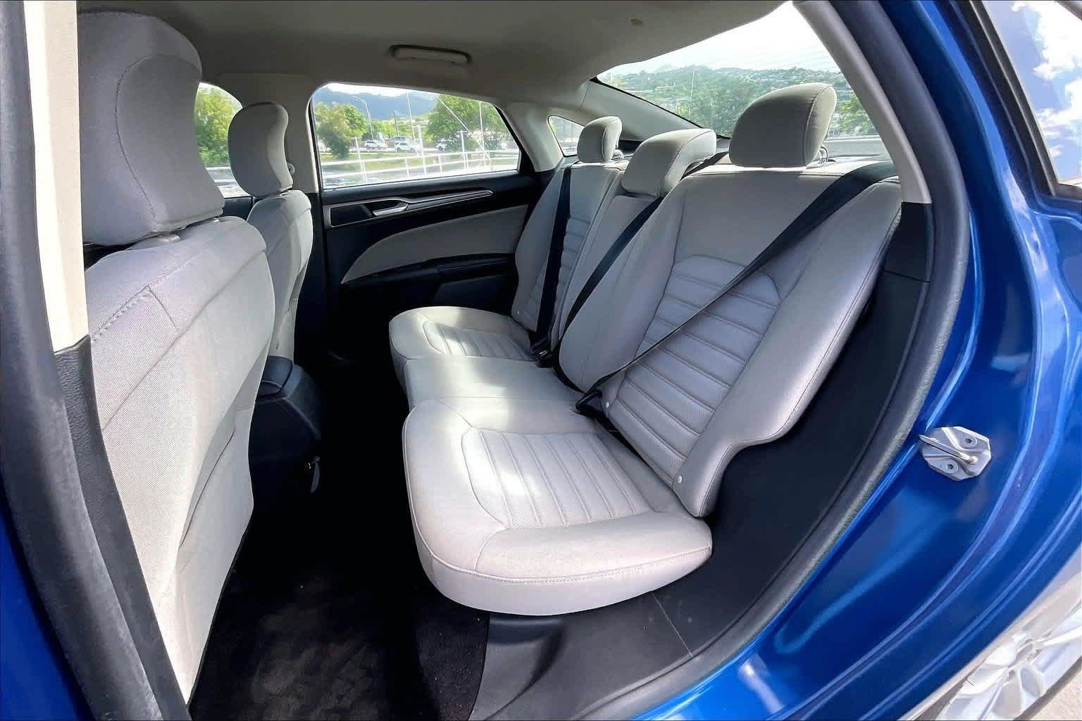 Certified 2018 Ford Fusion S FWD image 29