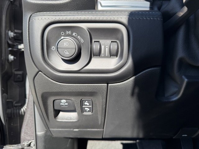 Used 2020 RAM 1500 Limited image 12