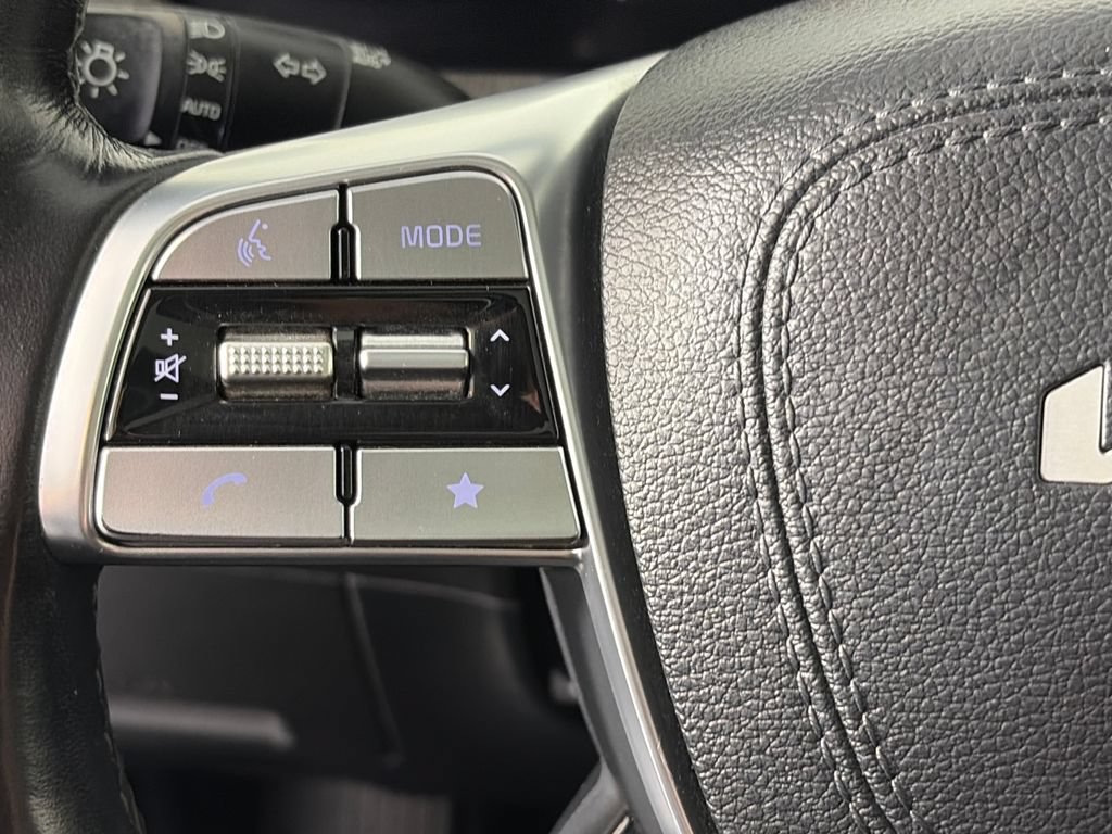 Used 2023 Kia Telluride EX w/ EX Captain's Chair Package AWD/4WD image 17