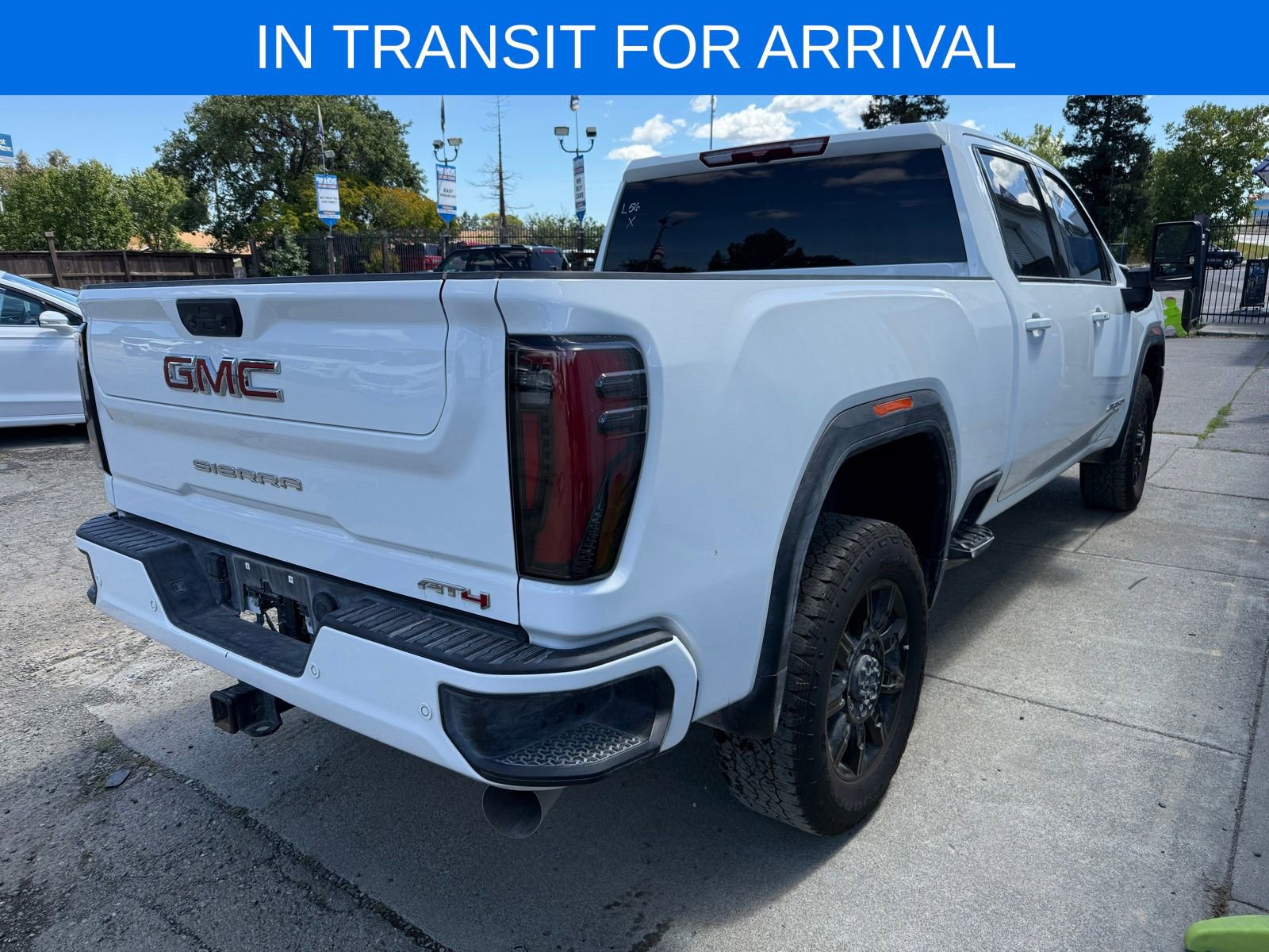 Used 2025 GMC Sierra 2500 AT4 AWD/4WD image 6