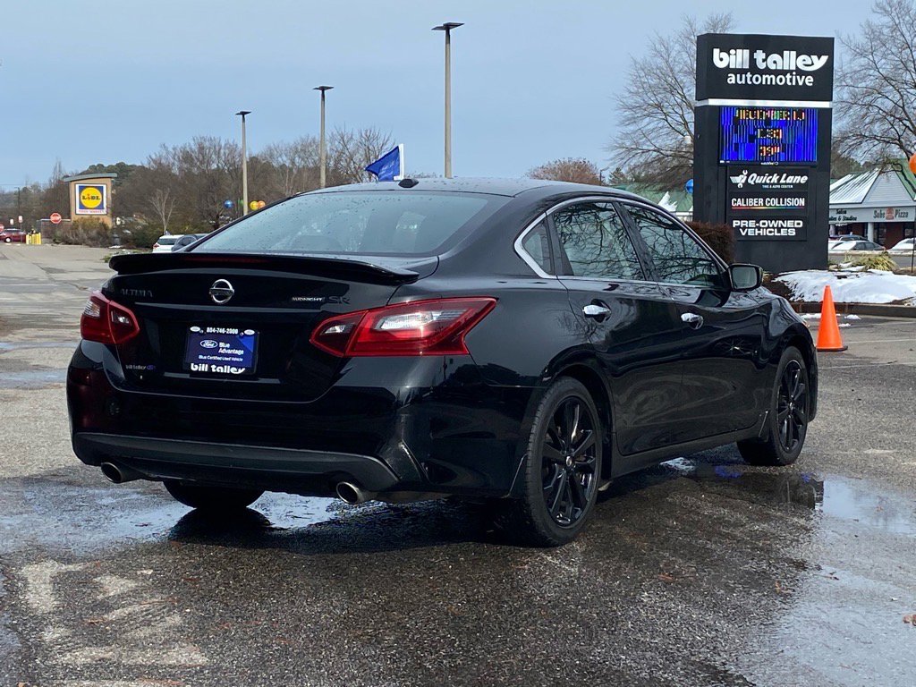 Used 2018 Nissan Altima 2.5 SR w/ SR Midnight Edition image 4