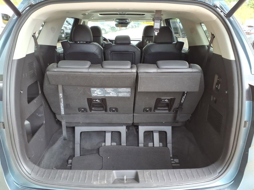 Used 2023 Kia Carnival SX Prestige FWD image 18