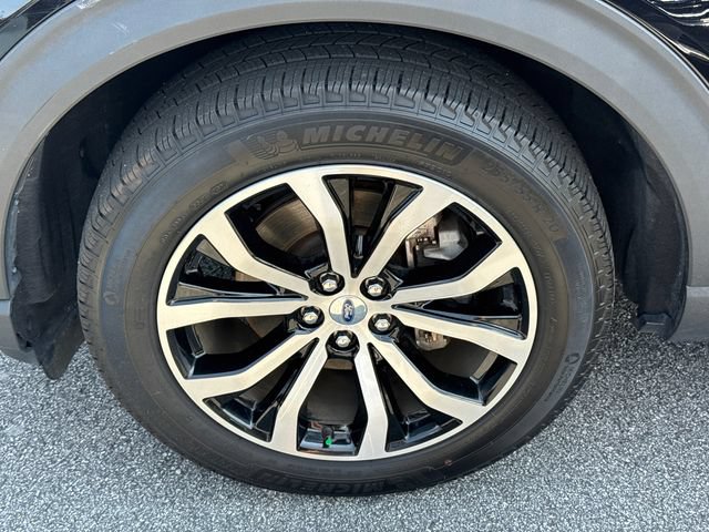 Certified 2025 Ford Explorer ST-Line AWD/4WD image 13