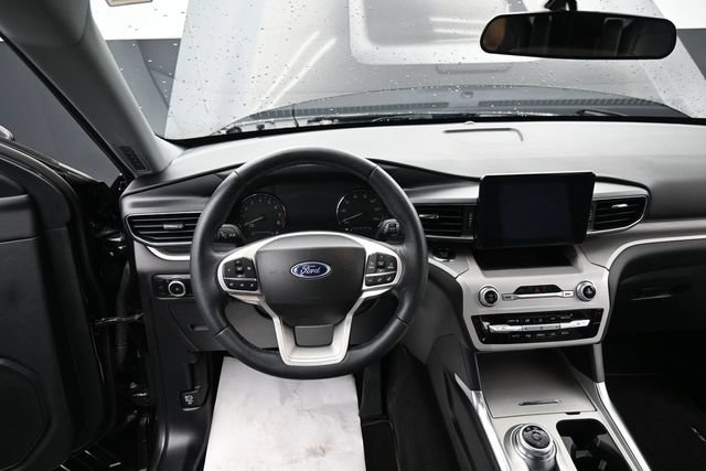 Certified 2023 Ford Explorer XLT w/ Equipment Group 202A AWD/4WD image 19