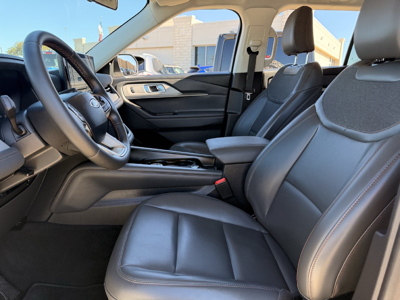 Certified 2025 Ford Explorer Active w/ Active Comfort Package RWD image 23