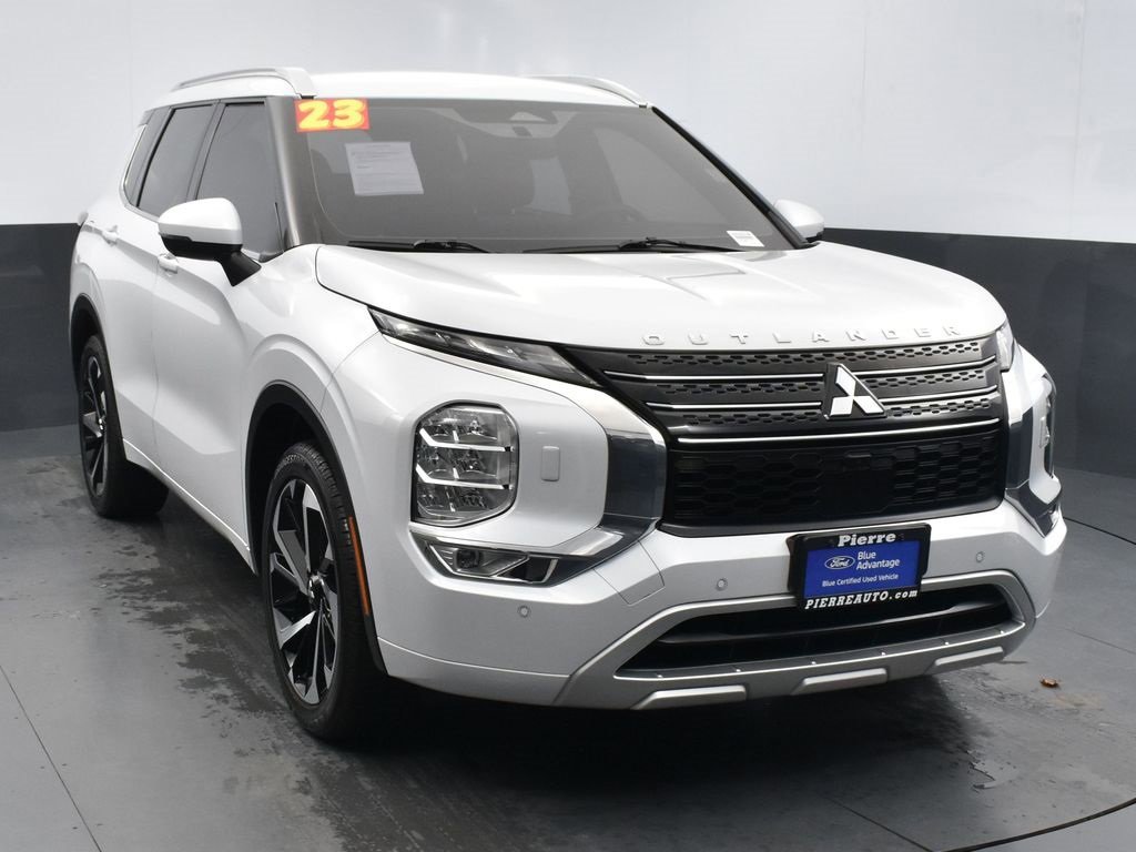 Used 2023 Mitsubishi Outlander SEL image 19