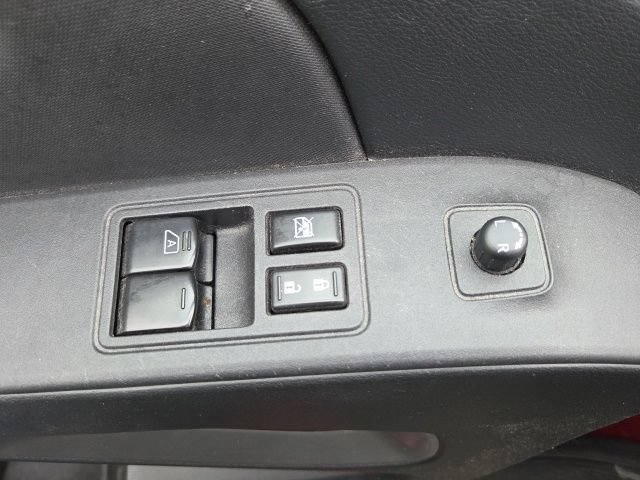 Used 2022 Nissan Frontier SV AWD/4WD image 16