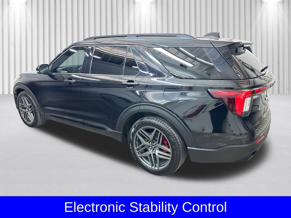 Certified 2025 Ford Explorer ST AWD/4WD image 10