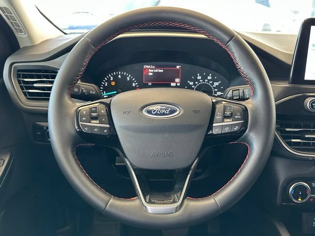 Certified 2022 Ford Escape SEL w/ SEL Stealth AWD Package image 9