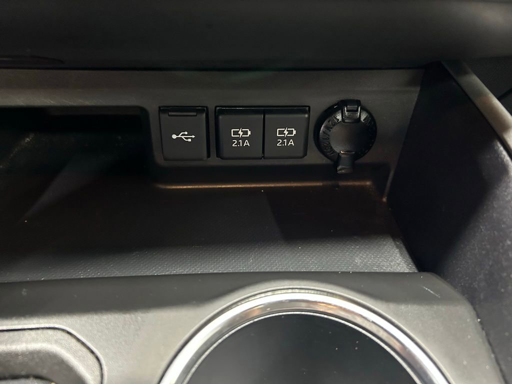 Used 2021 Toyota Highlander XSE AWD/4WD image 21
