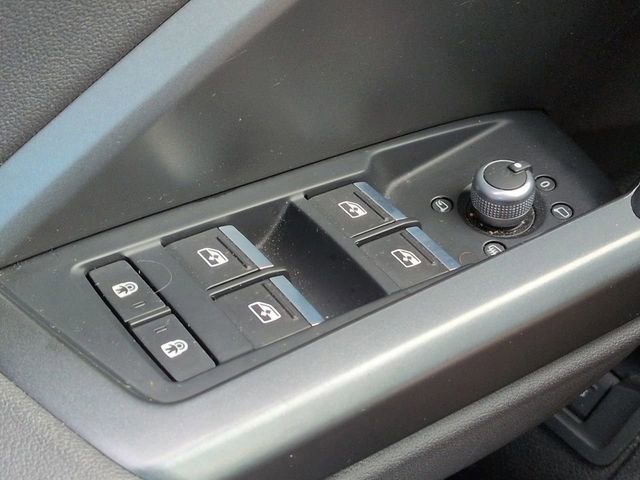 Used 2022 Audi Q3 2.0T Premium Plus image 25