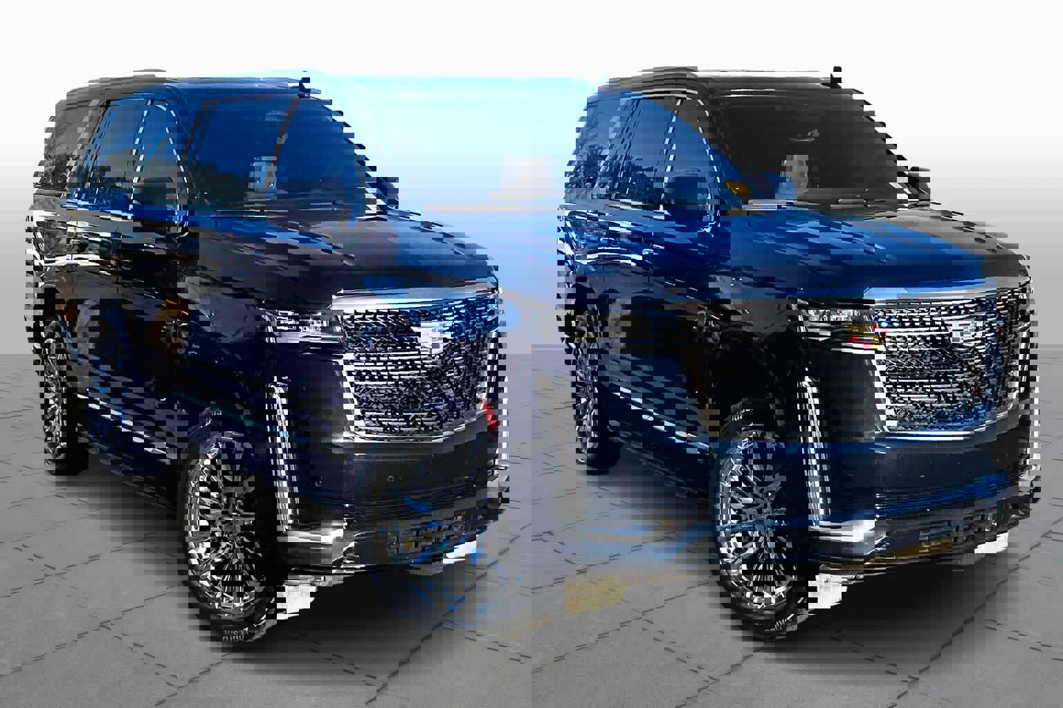 Used 2023 Cadillac Escalade ESV Premium Luxury image 5