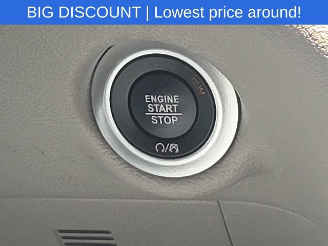 Used 2023 Chrysler Pacifica Touring-L FWD image 48