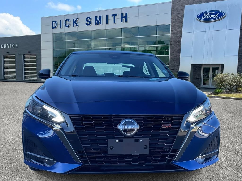 Used 2024 Nissan Altima 2.5 SR image 2