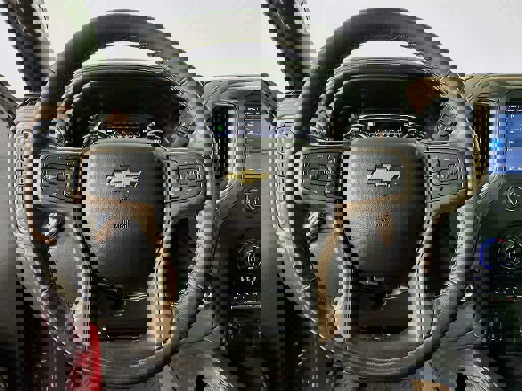 Used 2021 Chevrolet Silverado 1500 High Country w/ Technology Package image 19