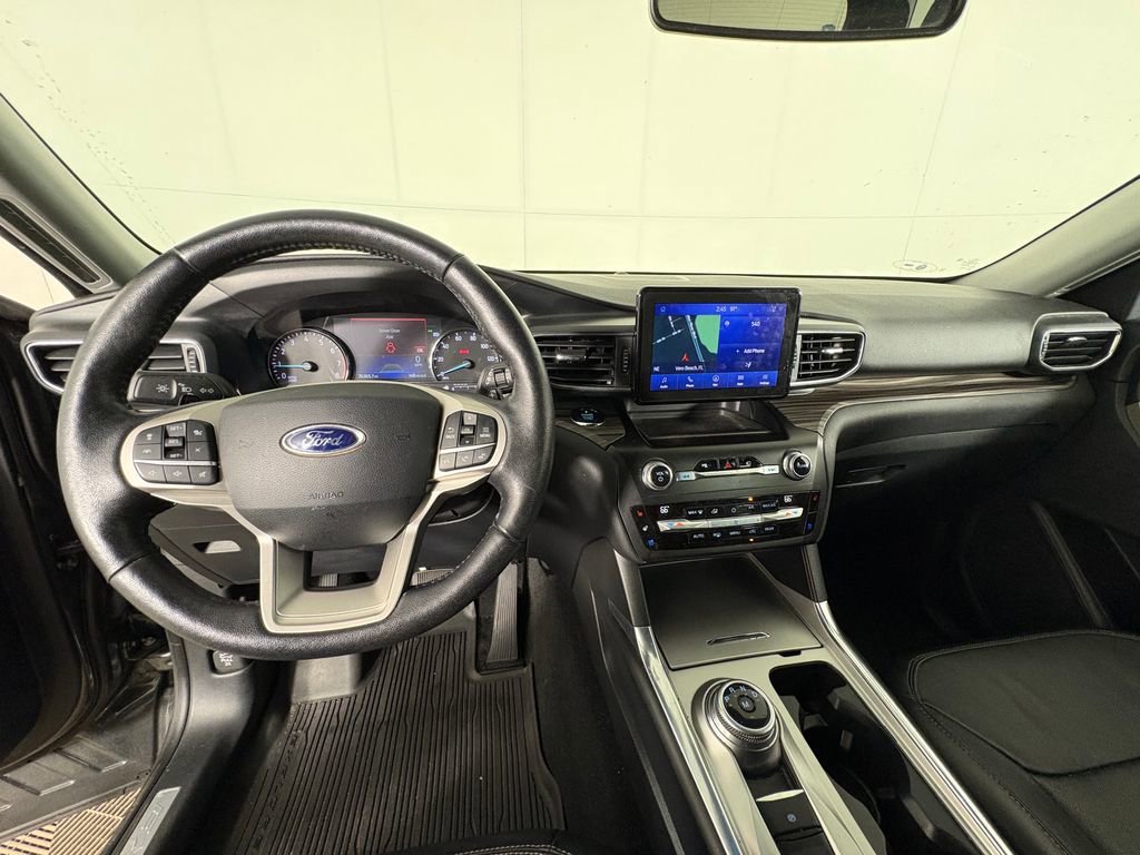 Certified 2020 Ford Explorer Limited w/ Hybrid Equipment Group 310A RWD image 7