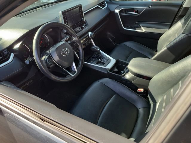 Used 2021 Toyota RAV4 XLE Premium FWD image 8