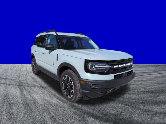 Certified 2023 Ford Bronco Sport Outer Banks w/ Tech Package AWD/4WD image 2