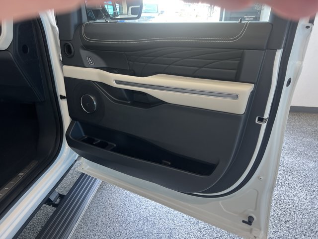 Certified 2023 Ford Expedition Platinum AWD/4WD image 17