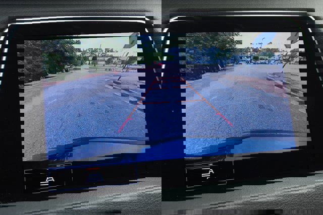 Used 2023 Cadillac XT4 Luxury w/ Cold Weather Package image 31